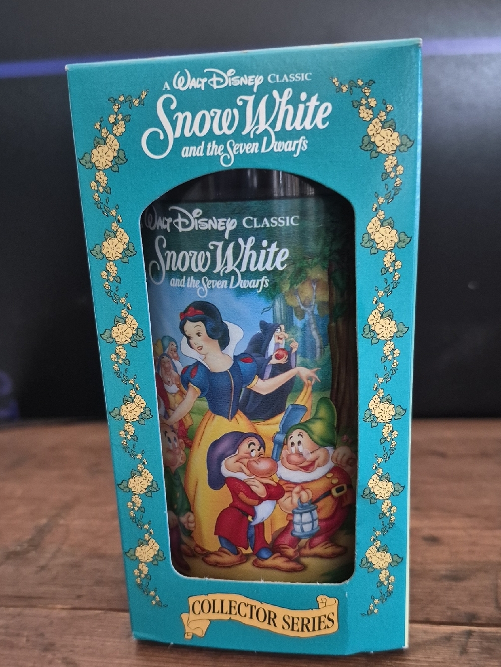 Vintage Walt Disney Classis Snow White Burger King Collector Tumbler